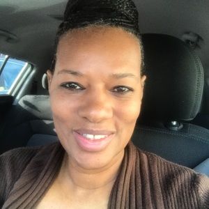 Meet your Posher, Angela